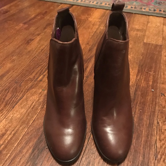 Michael Kors Women’s Booties with Heel Size 6.5 - Picture 7 of 8